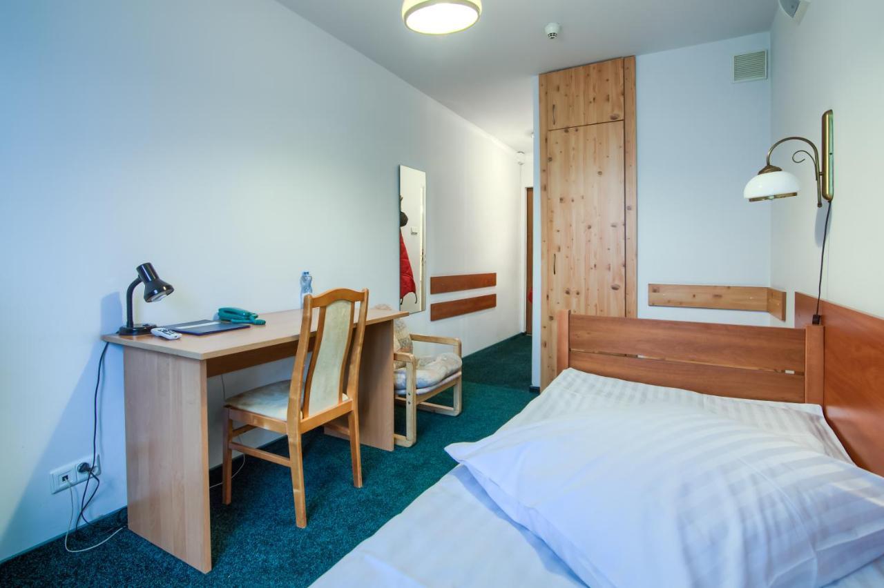 Hotel Konin Konin  Dış mekan fotoğraf