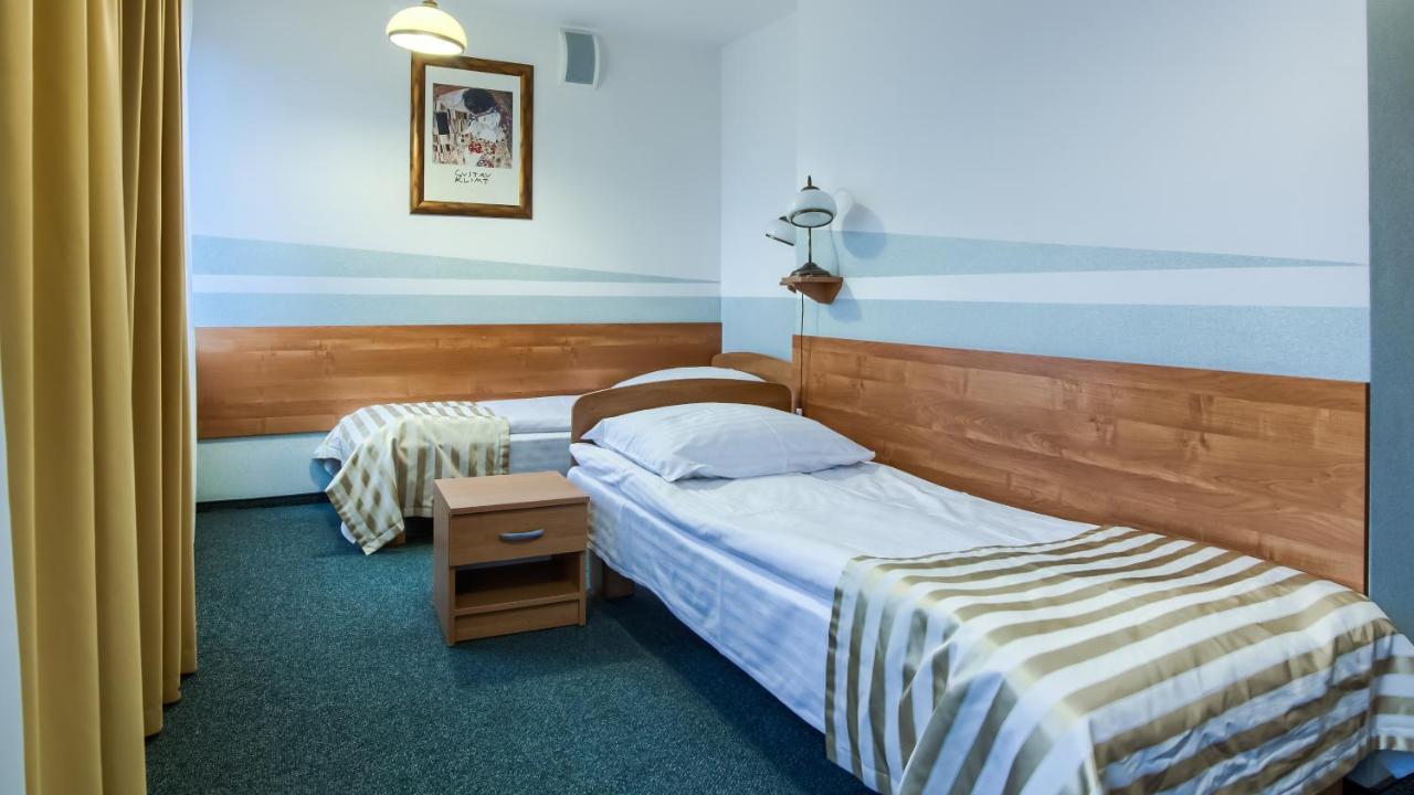 Hotel Konin Konin  Dış mekan fotoğraf