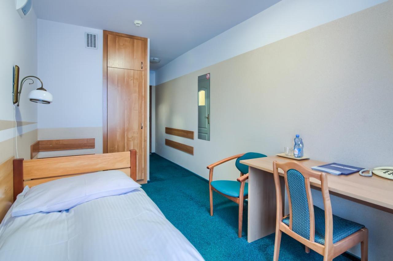 Hotel Konin Konin  Dış mekan fotoğraf