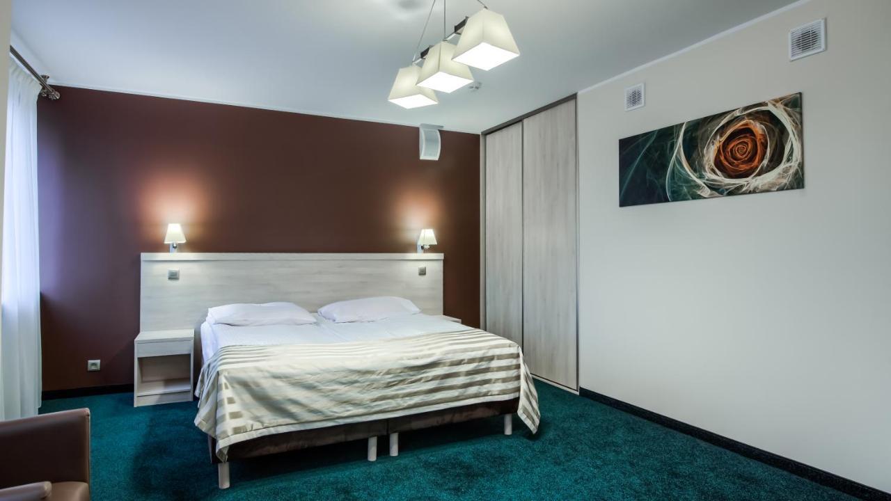 Hotel Konin Konin  Dış mekan fotoğraf