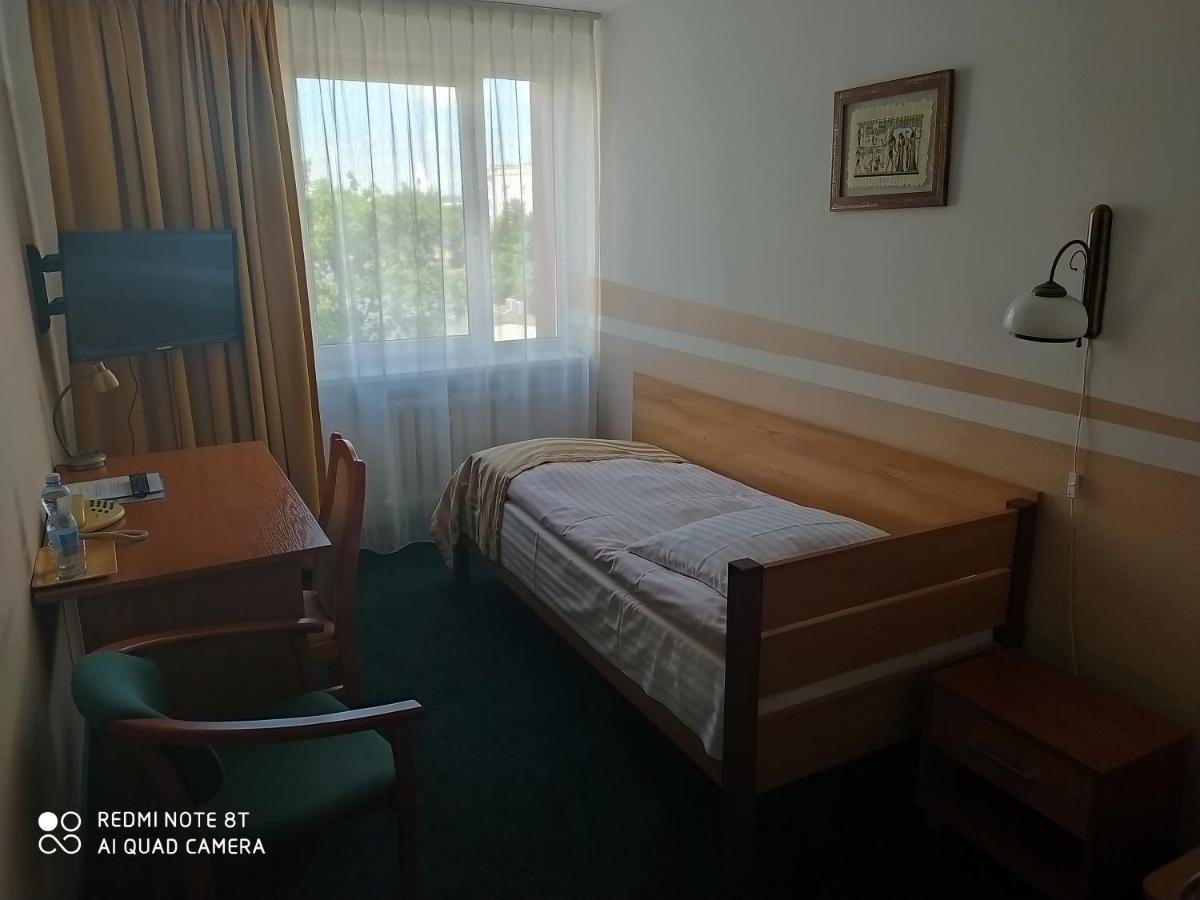Hotel Konin Konin  Dış mekan fotoğraf