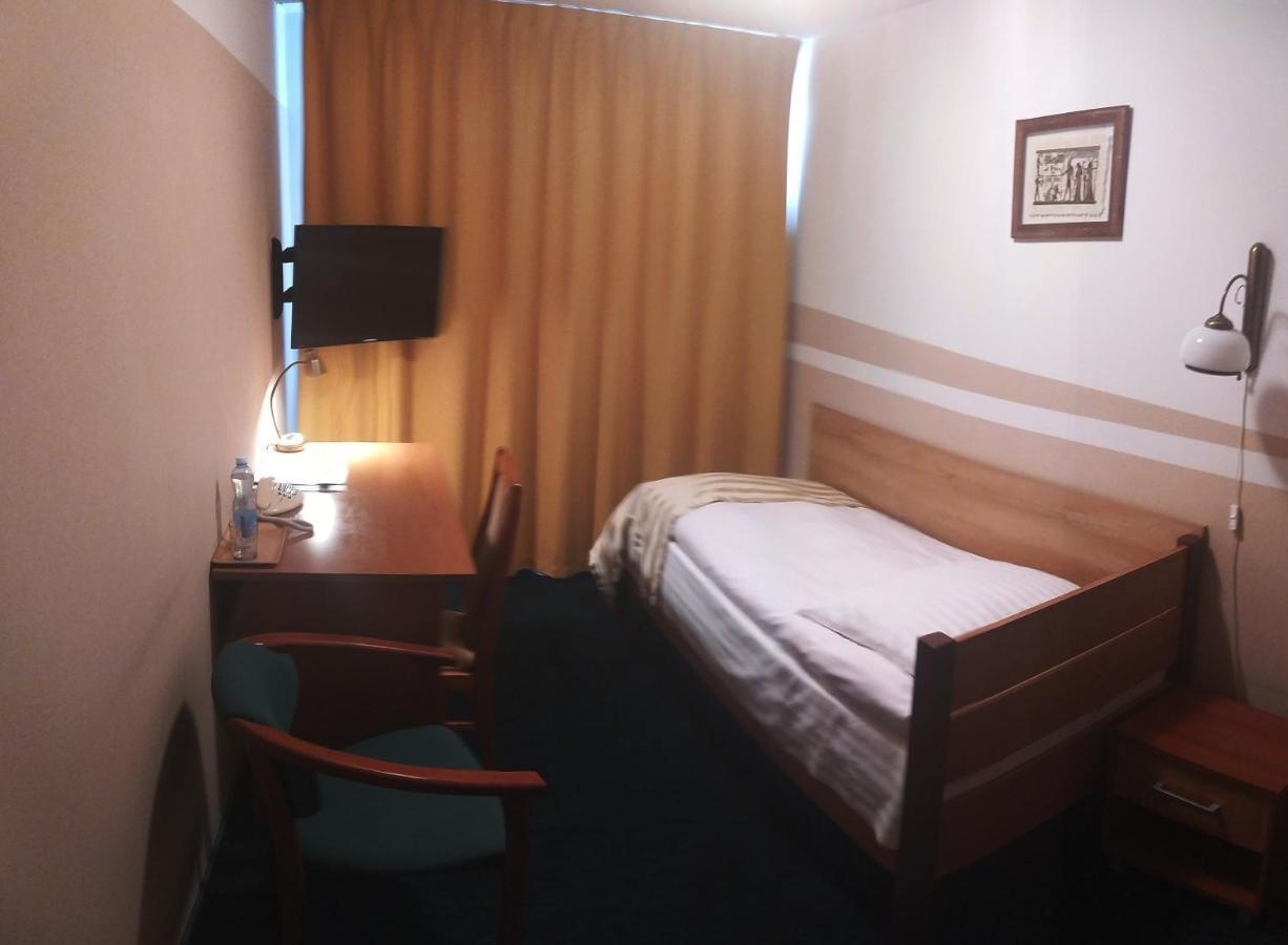 Hotel Konin Konin  Dış mekan fotoğraf